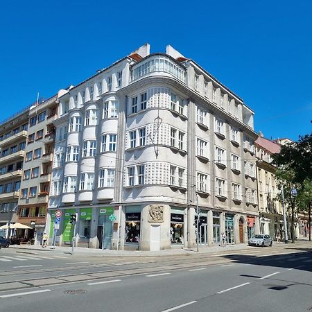 Oasis Apartments At Charles Square Prague Exterior photo