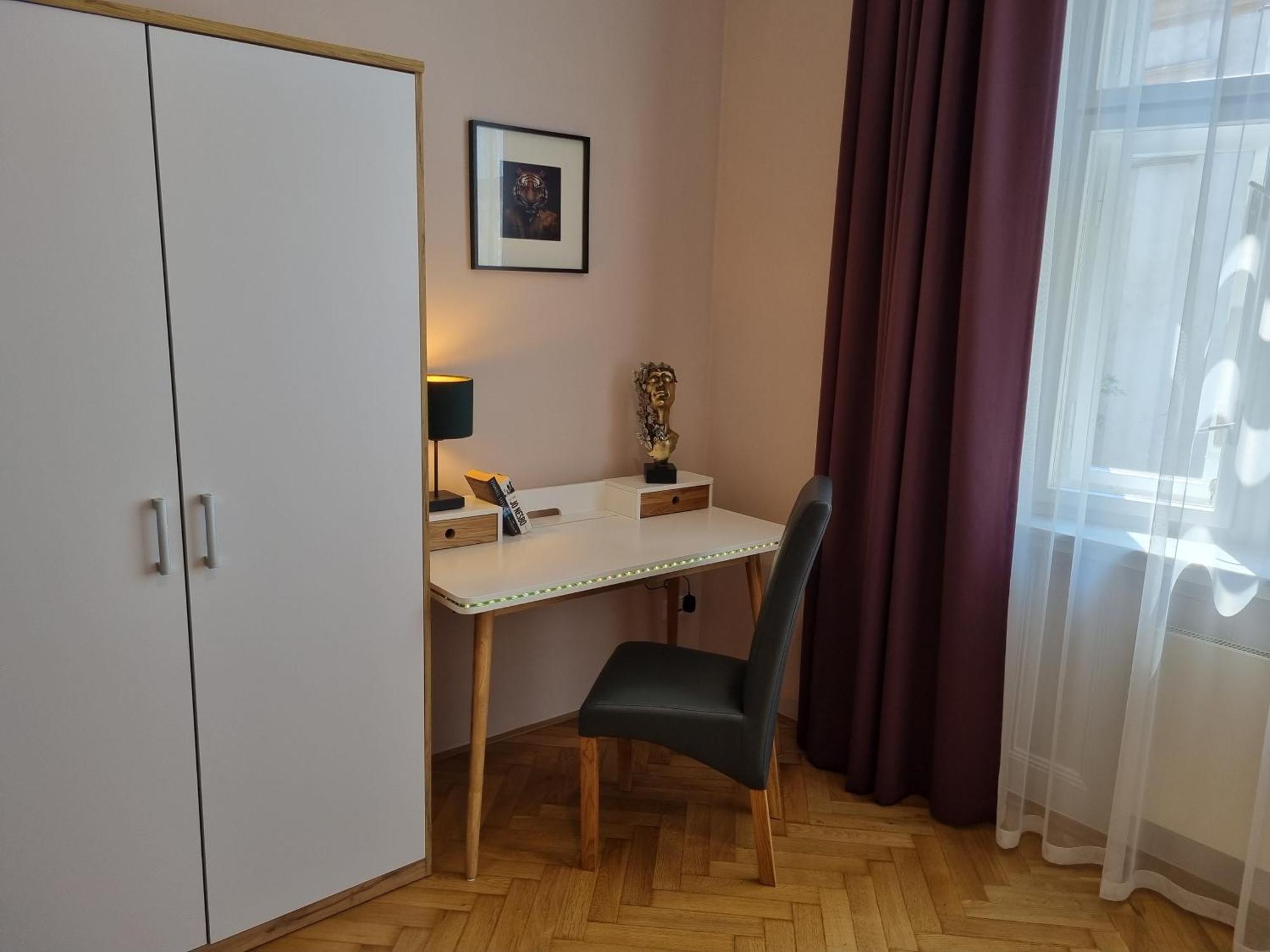 Oasis Apartments At Charles Square Prague Exterior photo