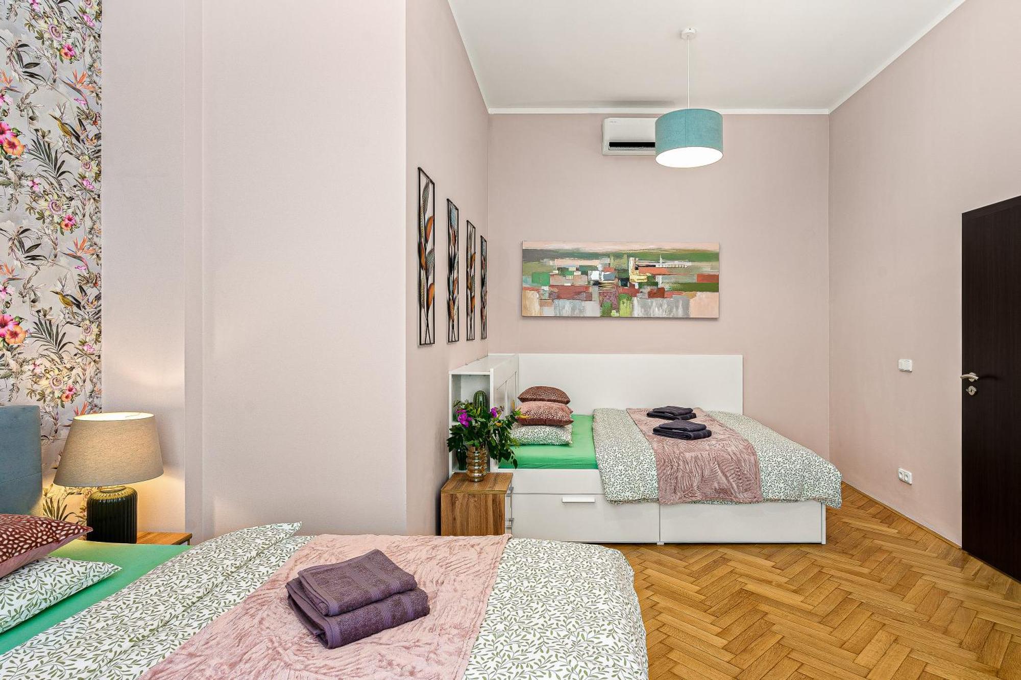 Oasis Apartments At Charles Square Prague Exterior photo